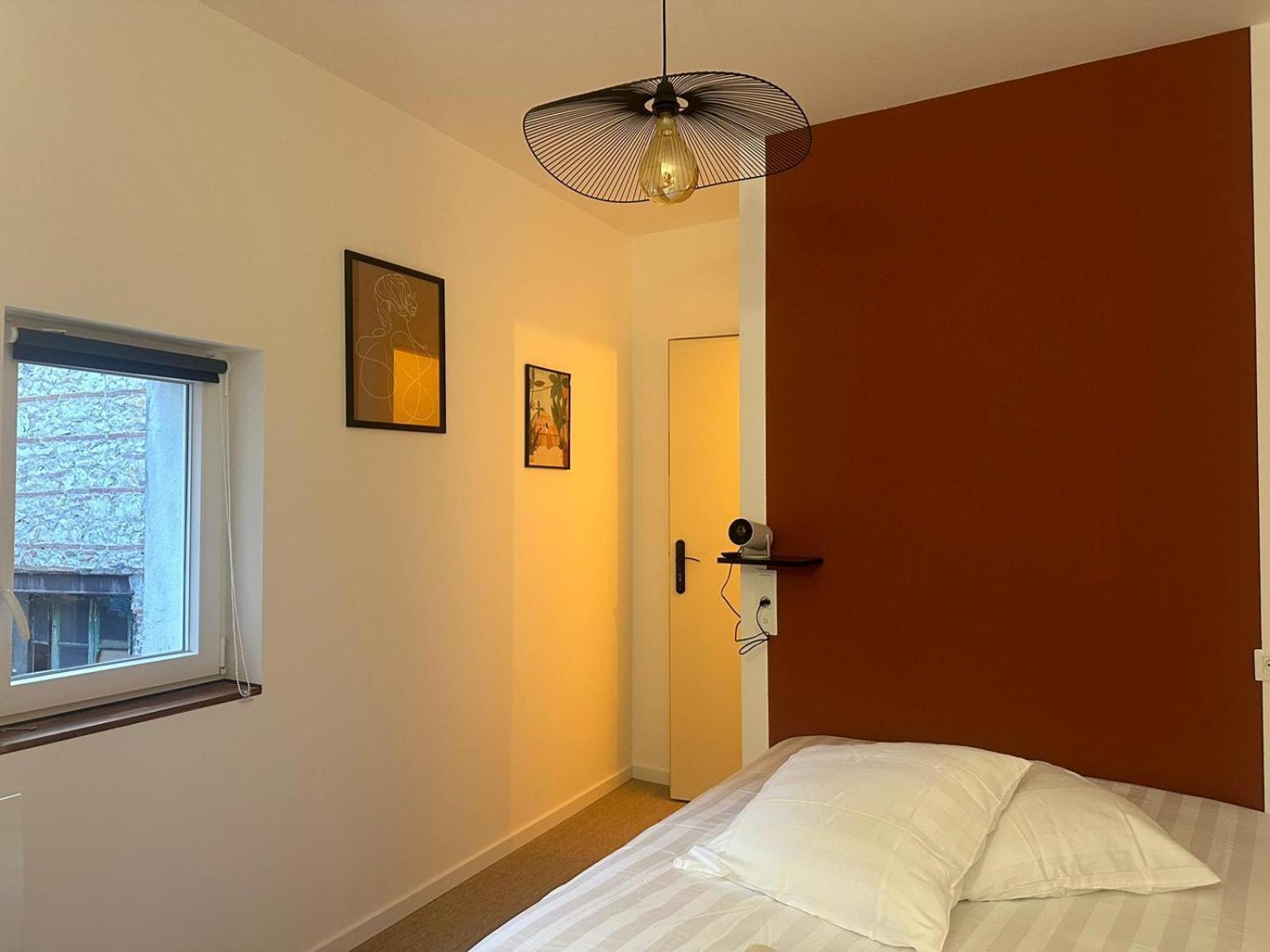 Maison Des Ambans Chambres D'Hotes Hypercentre 200M De La Gare Et Petit Dejeuner Inclus อาฌ็อง ภายนอก รูปภาพ