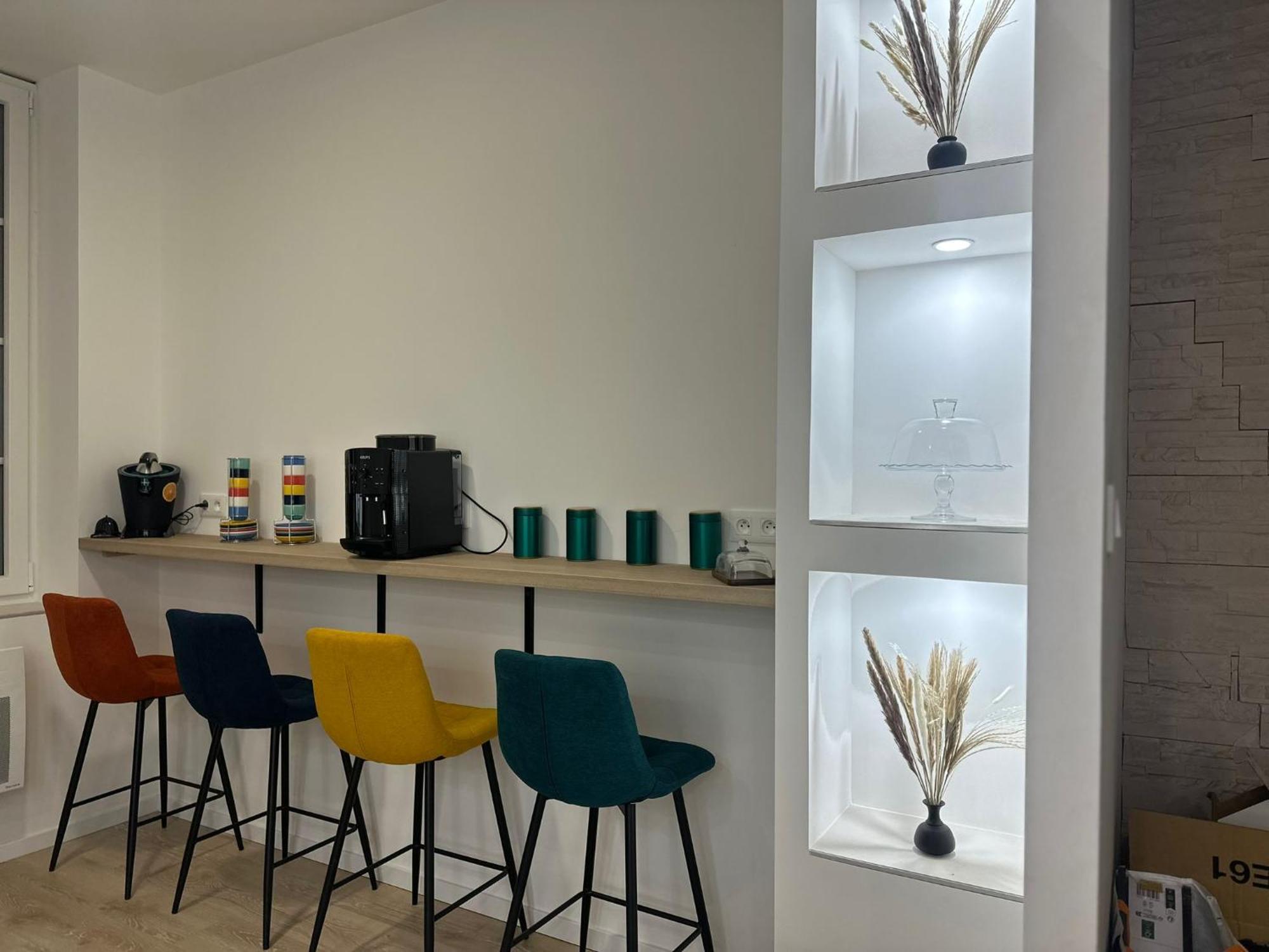 Maison Des Ambans Chambres D'Hotes Hypercentre 200M De La Gare Et Petit Dejeuner Inclus อาฌ็อง ภายนอก รูปภาพ