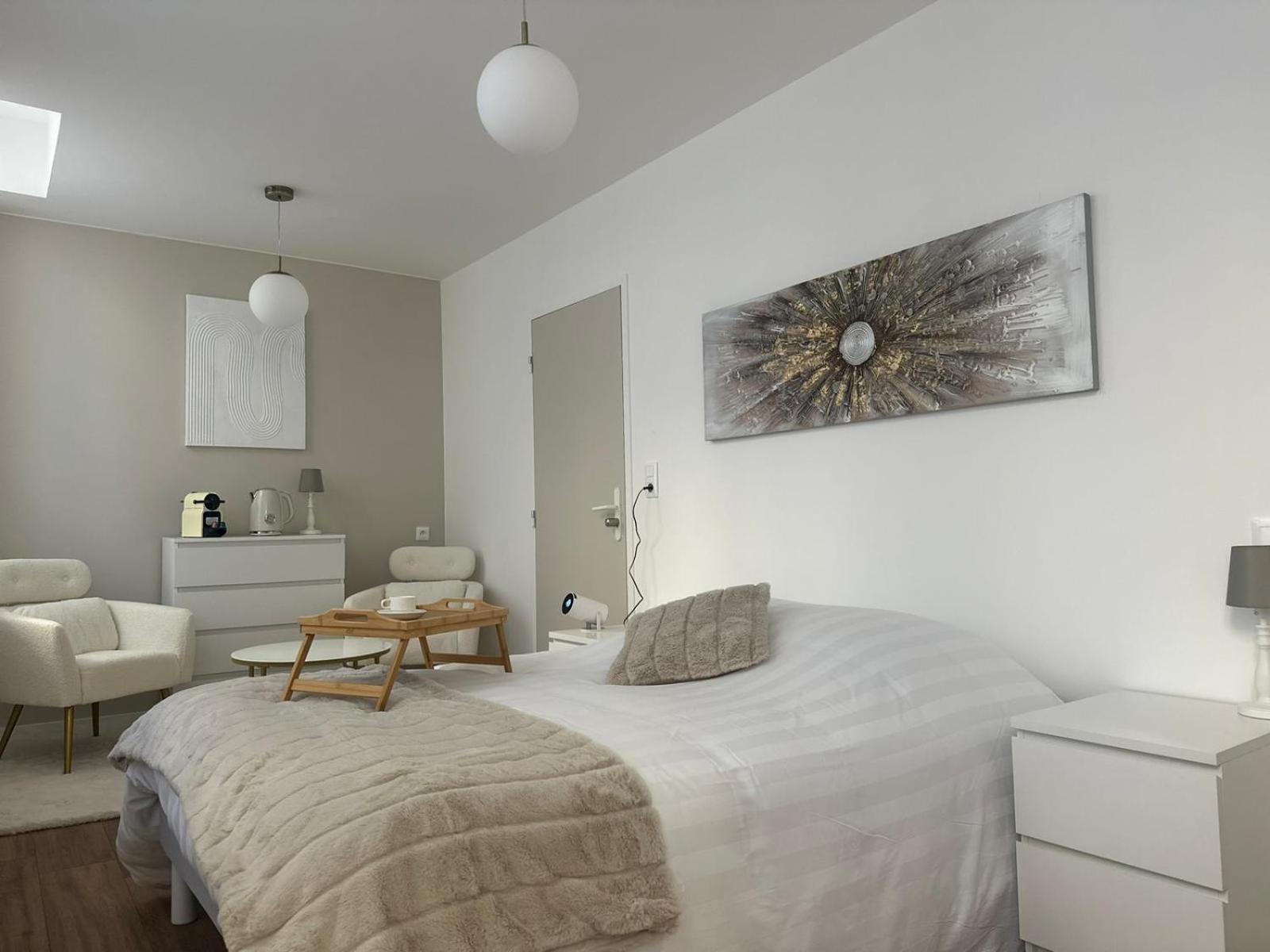 Maison Des Ambans Chambres D'Hotes Hypercentre 200M De La Gare Et Petit Dejeuner Inclus อาฌ็อง ภายนอก รูปภาพ