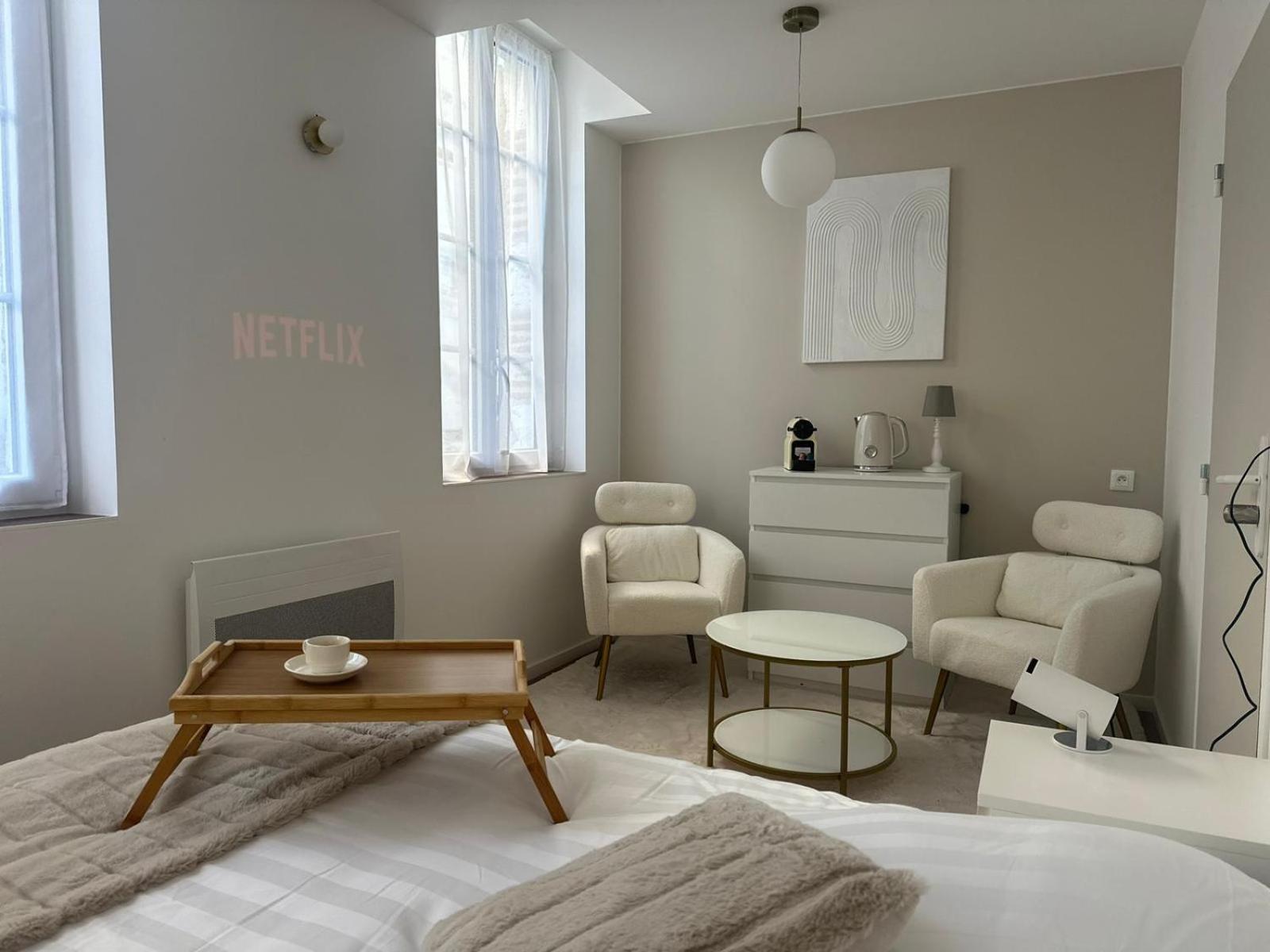 Maison Des Ambans Chambres D'Hotes Hypercentre 200M De La Gare Et Petit Dejeuner Inclus อาฌ็อง ภายนอก รูปภาพ