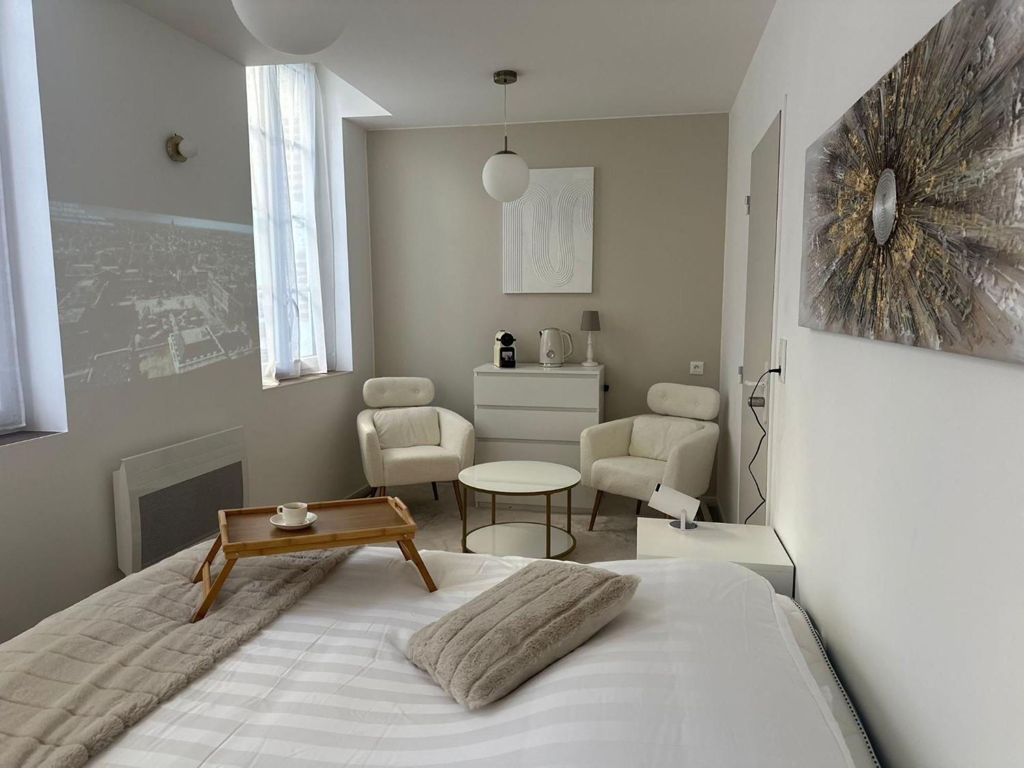 Maison Des Ambans Chambres D'Hotes Hypercentre 200M De La Gare Et Petit Dejeuner Inclus อาฌ็อง ภายนอก รูปภาพ